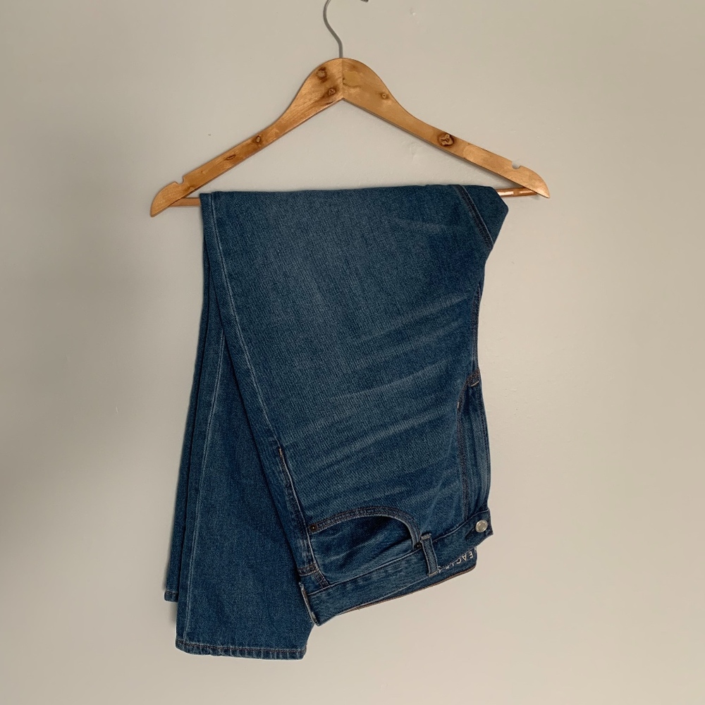 American Eagle mom jean